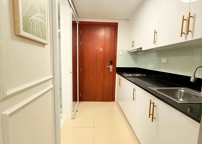 Shell Residences Mall Of Caitlin Apartment *