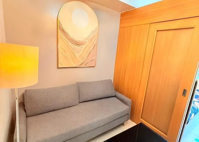 Shell Residences Mall Of Caitlin Apartment