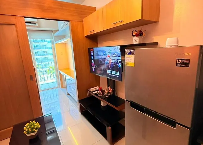 Shell Residences Mall Of Caitlin